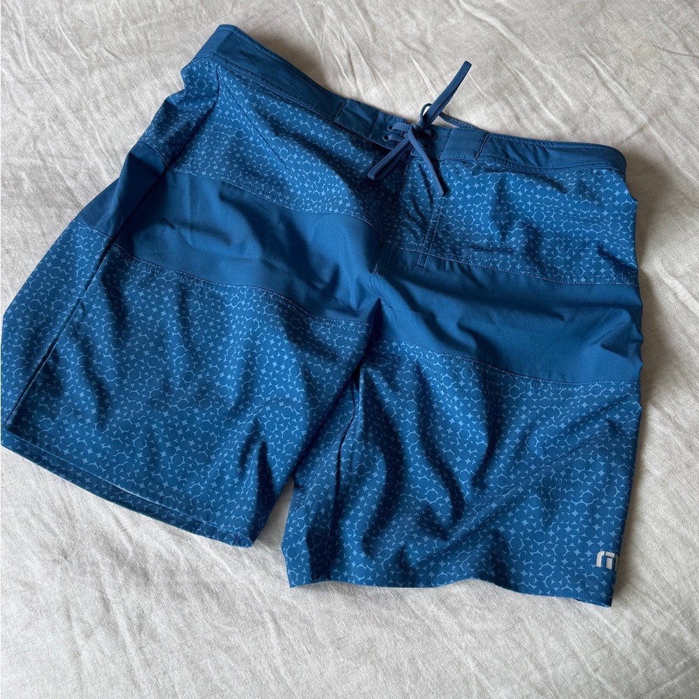 Travis Mathew Patterned Blue Board Shorts